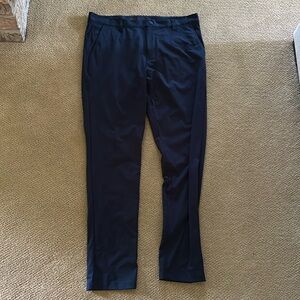Men’s Rhone Navy 36x32 commuter chino pants. NWOT smoke and pet free home.